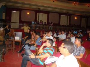 Teatro de Manzanillo, presentes de muchos sectores y todas las edades.